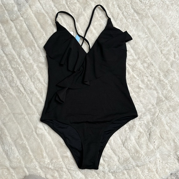 Cupshe Ruffle One Piece - Picture 2 of 5